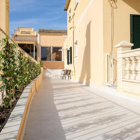 Solari Luxury Apartments Corfu Town Bagian luar foto